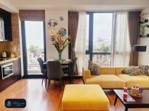 Home suites -Natural light -Projector -Spacious - 2BR incenter